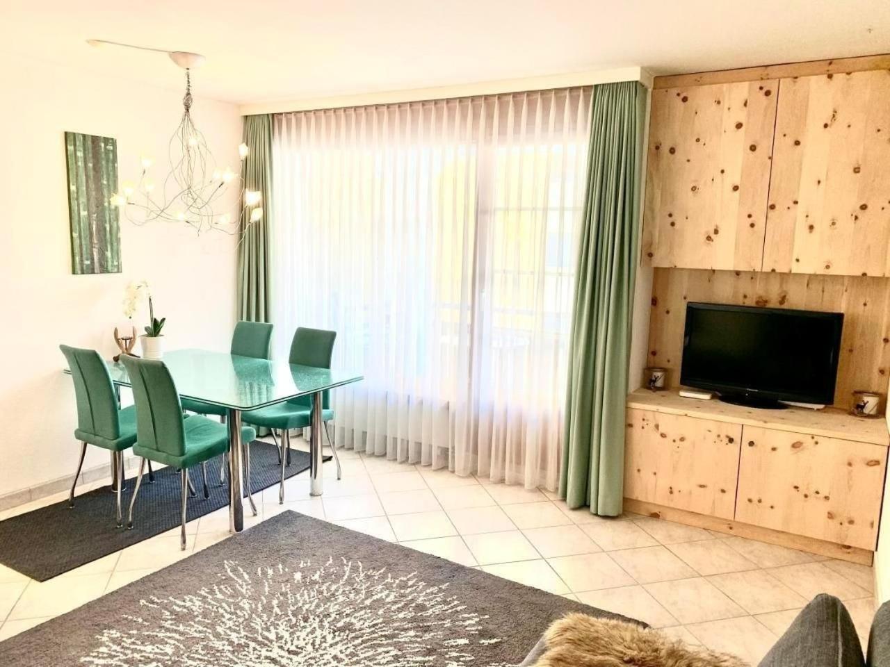 Ferienwohnung Gian: Central Apartment Near Congress Center & Winter Activities Davos Exterior photo