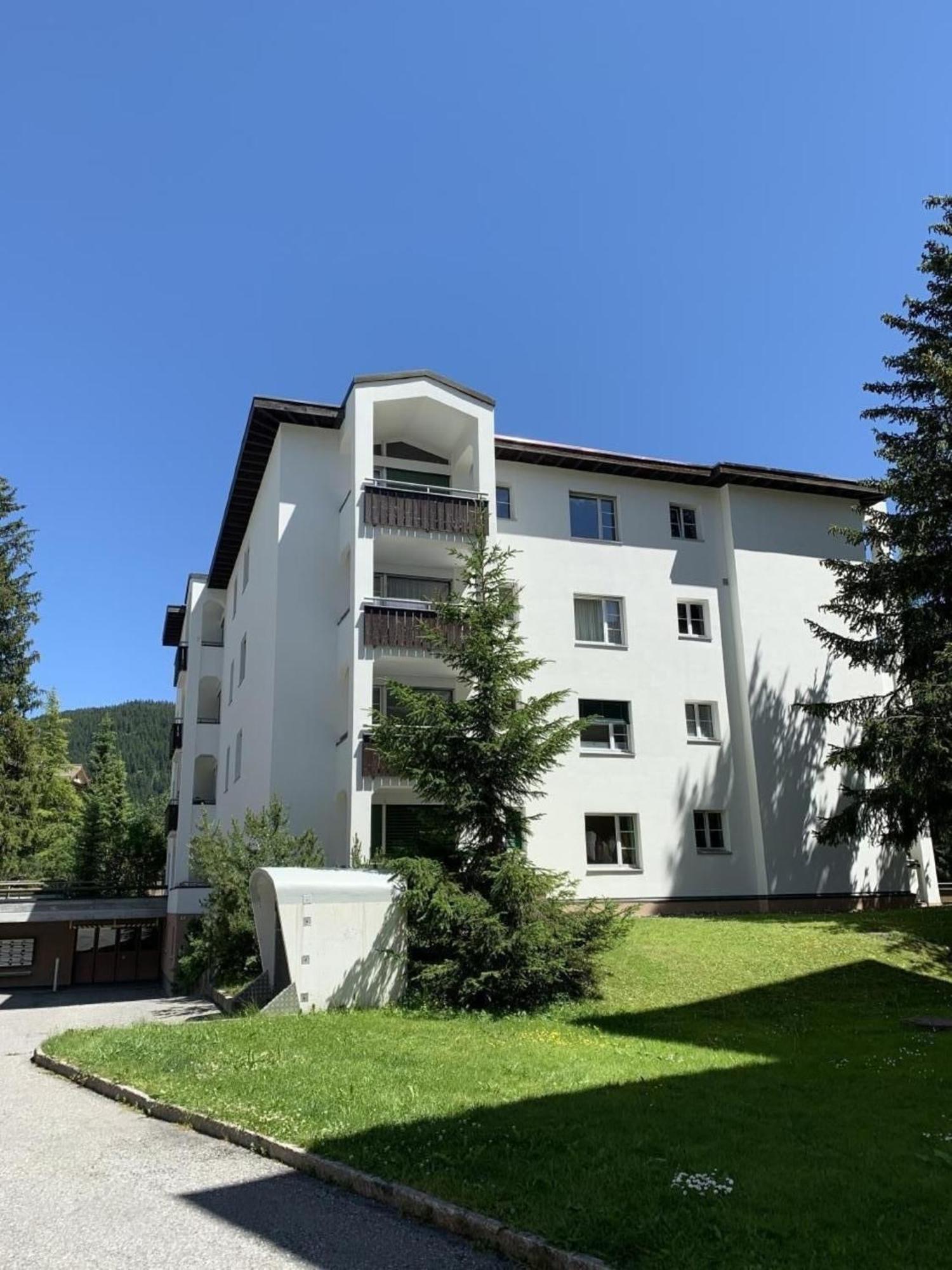 Ferienwohnung Gian: Central Apartment Near Congress Center & Winter Activities Davos Exterior photo